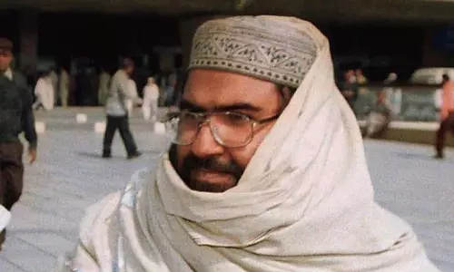 జైషే మ‌హిళా ఉగ్ర‌వాదులు.. 5 వేలు.. రూ.500.. 40 ని. ఆత్మాహుతి క్లాసులు