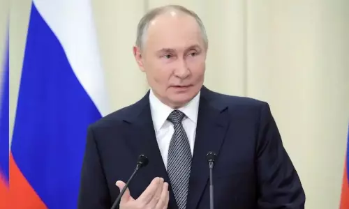 స్మార్ట్‌ఫోన్ ముట్టని పుతిన్.. షాకిచ్చే కారణం