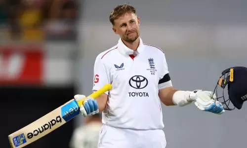 యాషెస్ గులాబీ టెస్టు..చ‌రిత్ర‌లో నిలిచిపోయేలా రూట్ రికార్డు సెంచ‌రీ