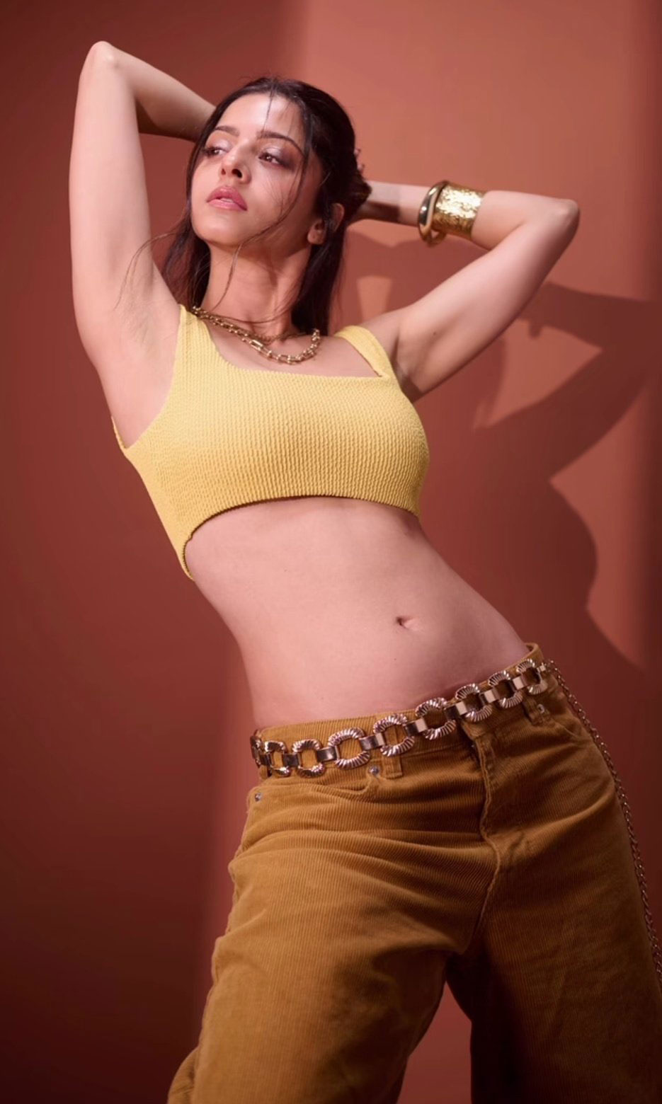 Vedhika Stuns Fans with Elegant Fashion