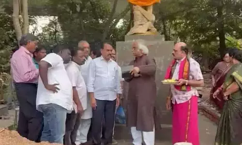 వాళ్లవి లేనప్పుడు బాలు విగ్రహం ఎందుకు?.. తెలంగాణ ఉద్యమకారుల ఆగ్రహం