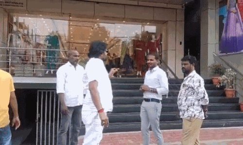 తెలుగు పేరు ఉంటే తీసేశారు.. కన్నడిగుల ‘భాష’క్రోదం