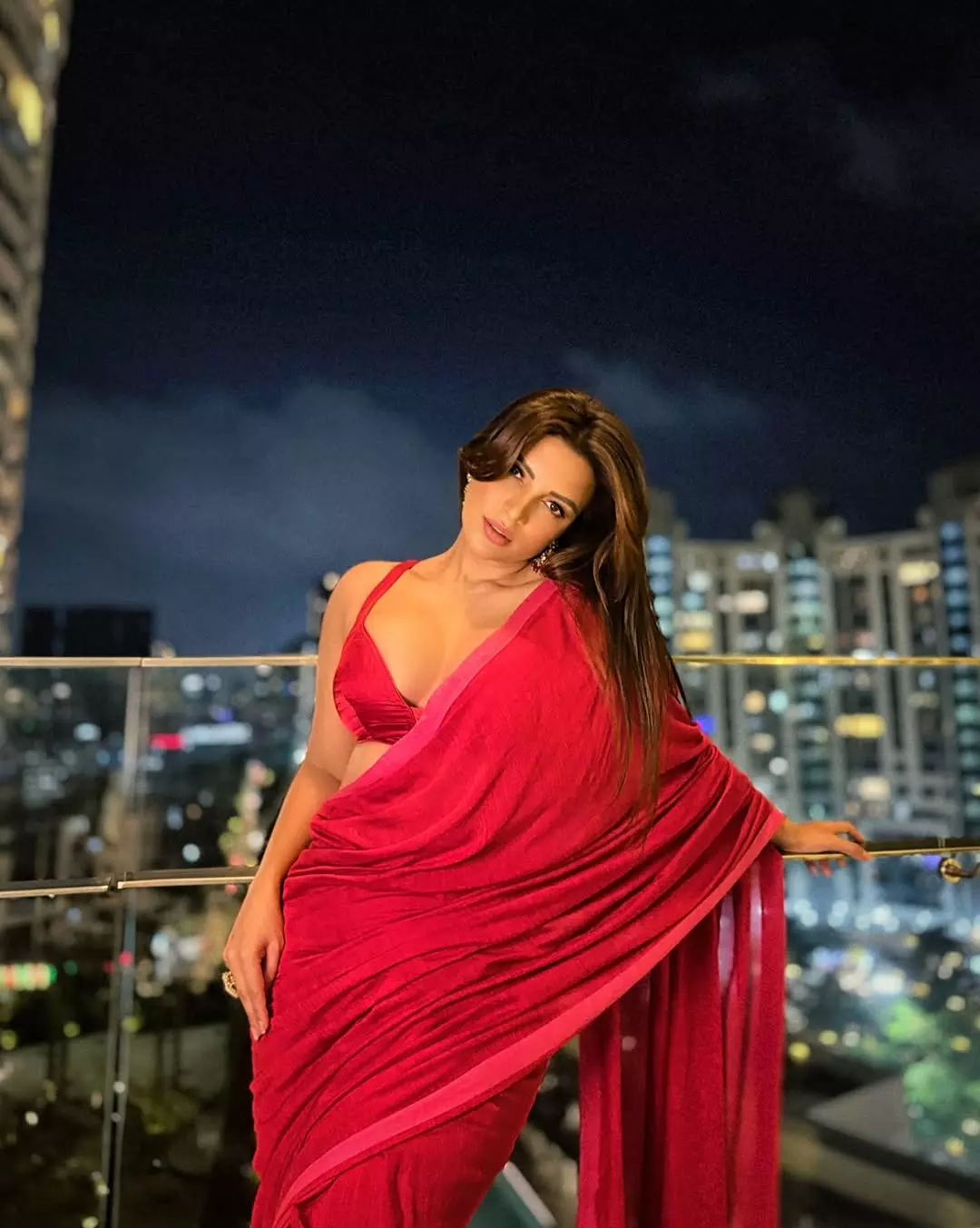 Shama Sikander Glows Like the Brightest Moon in Red Saree Shama Sikander Glows Like the Brightest Moon in Red Saree