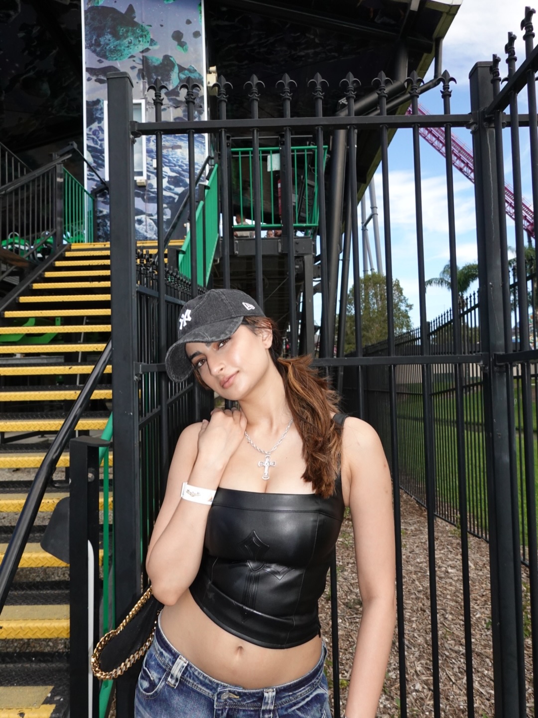 1036373-58925735418492419977077133198164