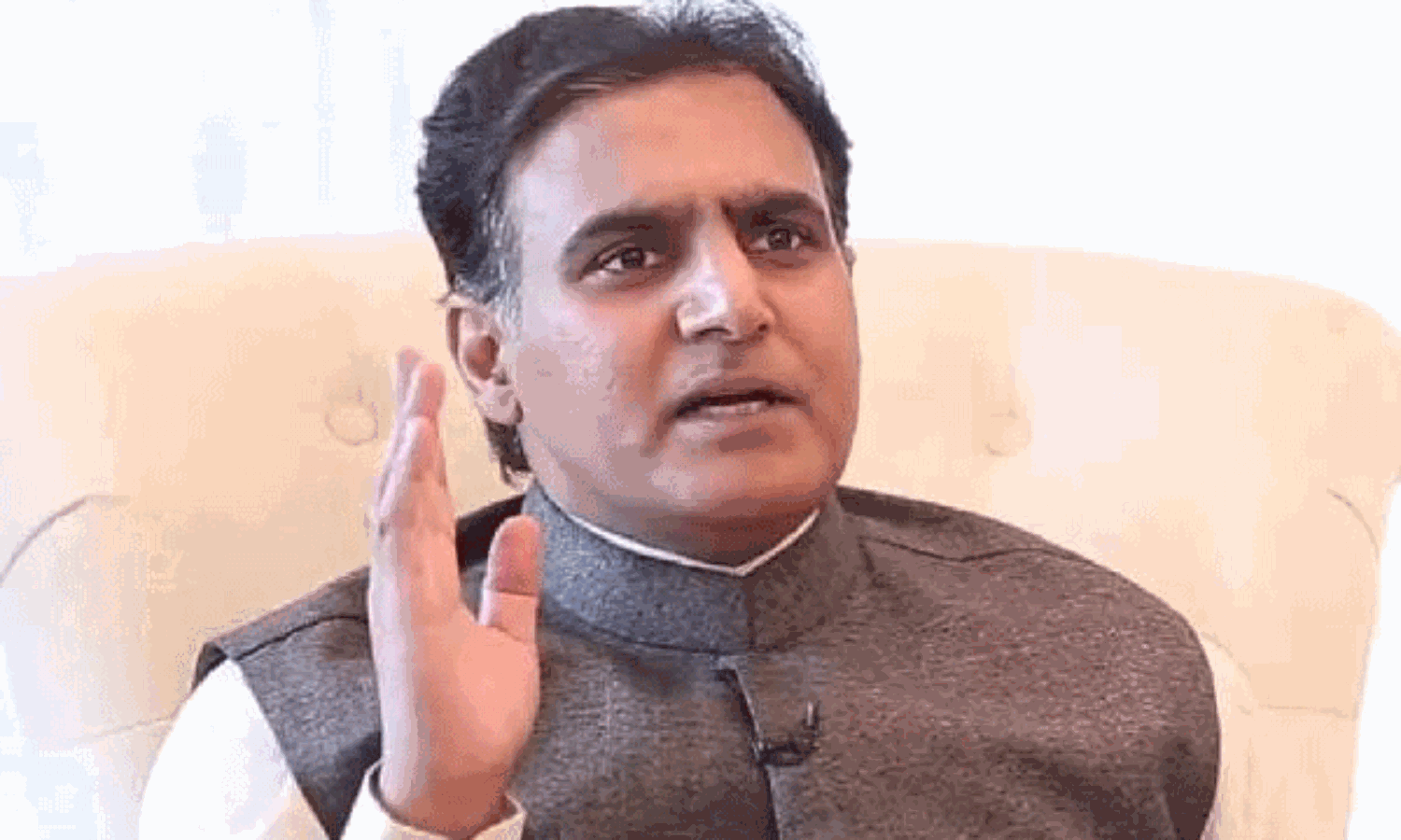 లోకేశ్ పర్యవేక్షణలో విమానయానశాఖ..? టీడీపీ అధికార ప్రతినిధి వ్యాఖ్యలపై జాతీయస్థాయి చర్చ