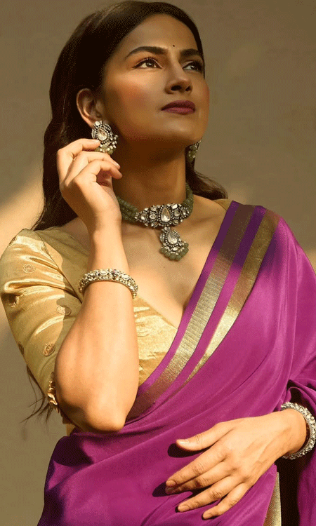 Ethereal Diva shraddha srinath wows fans with new photoshoot