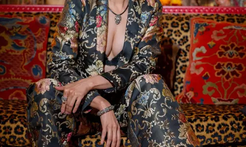 Pooja Batra’s New Photos Prove She Still Breaks Every Barrier at 49