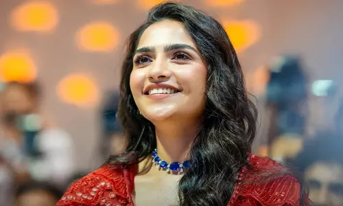 రుక్కు కోసం స్టార్స్ వెయిటింగ్..?