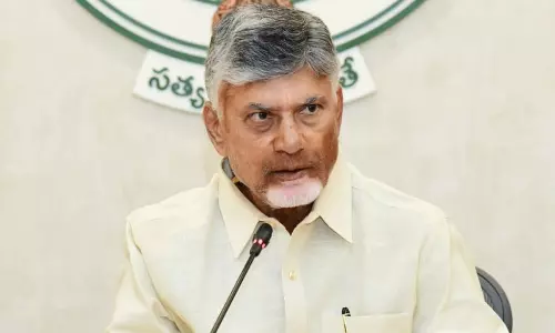 లేడీ డాన్స్‌.. తోక‌లు క‌త్తిరిస్తాం:  చంద్ర‌బాబు