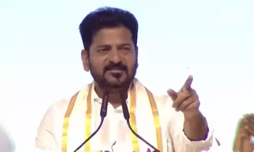 ఉద్యోగులు చ‌చ్చిపోతే.. బీఆర్ ఎస్ సంబ‌ర ప‌డింది:  రేవంత్