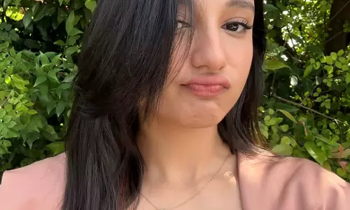 Ritika Nayak Shines in New Selfies