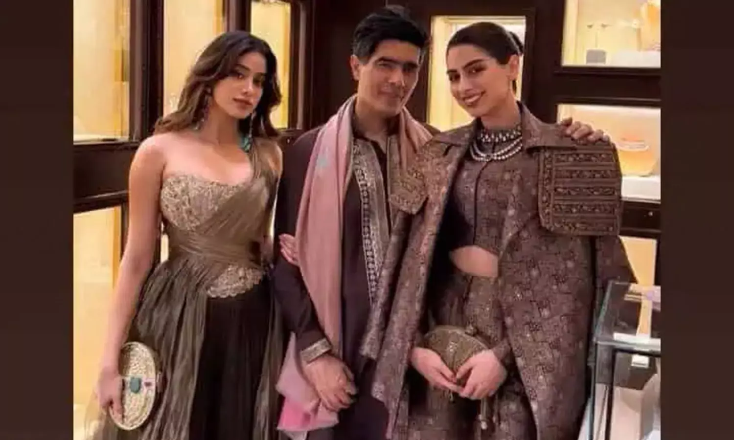 చికిరీల మధ్య టింగురంగడు ఎవరీయన? చికిరీల మధ్య టింగురంగడు ఎవరీయన?