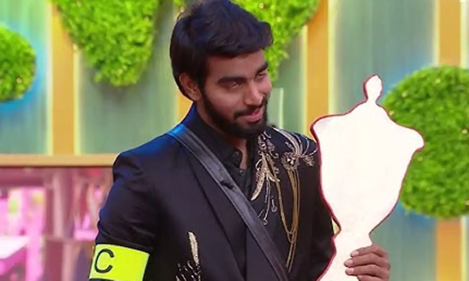 బిగ్ బాస్ 9.. టైటిల్ రేసులో కామనర్..? బిగ్ బాస్ 9.. టైటిల్ రేసులో కామనర్..?