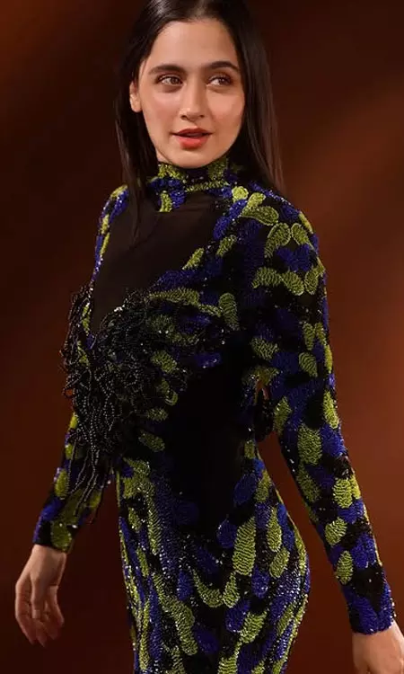 Sanjeedas New Studio Photo Portrays Her Strong Style