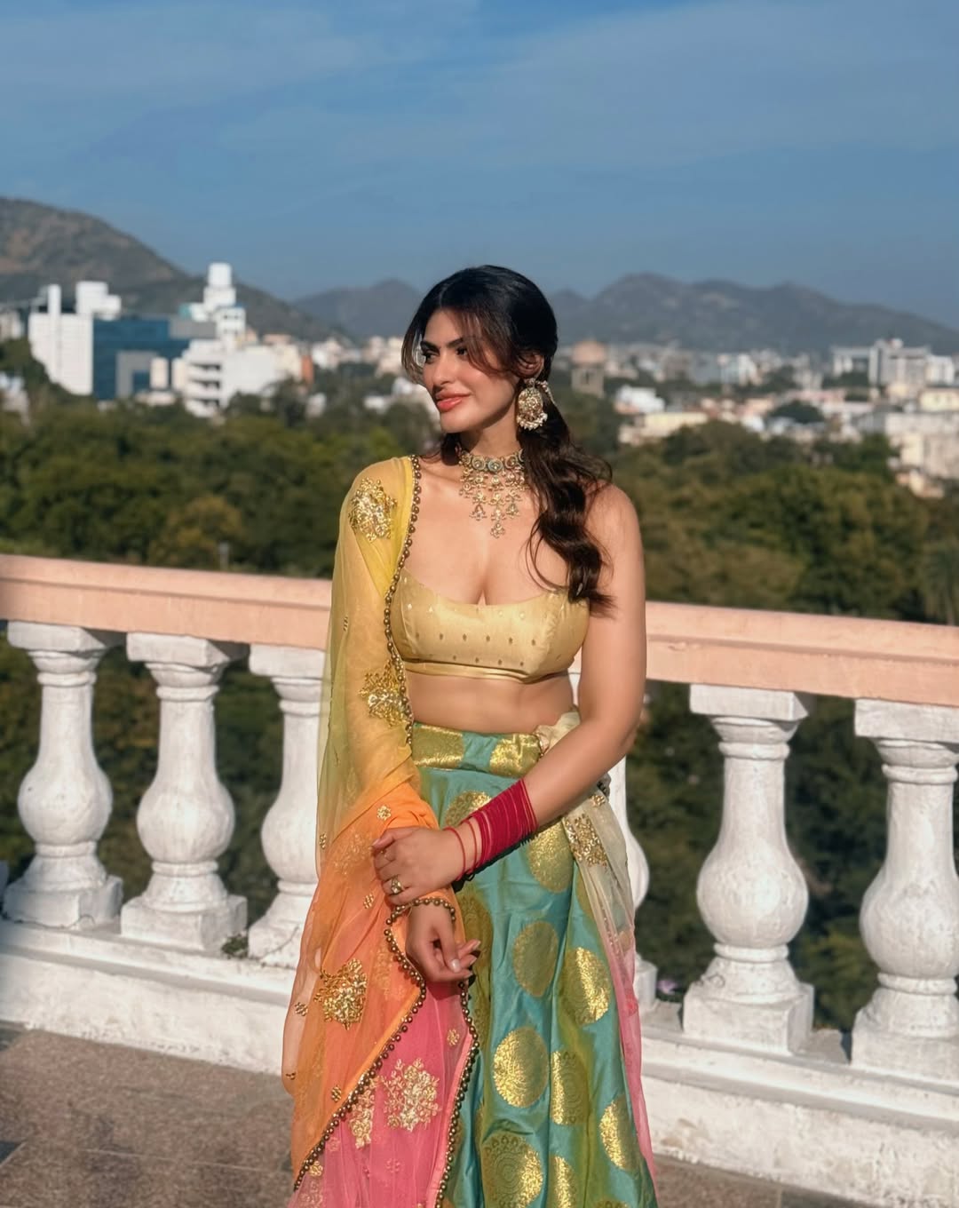 Shefali Sood Enjoys the Season of Love in Winter Chill Shefali Sood Enjoys the Season of Love in Winter Chill