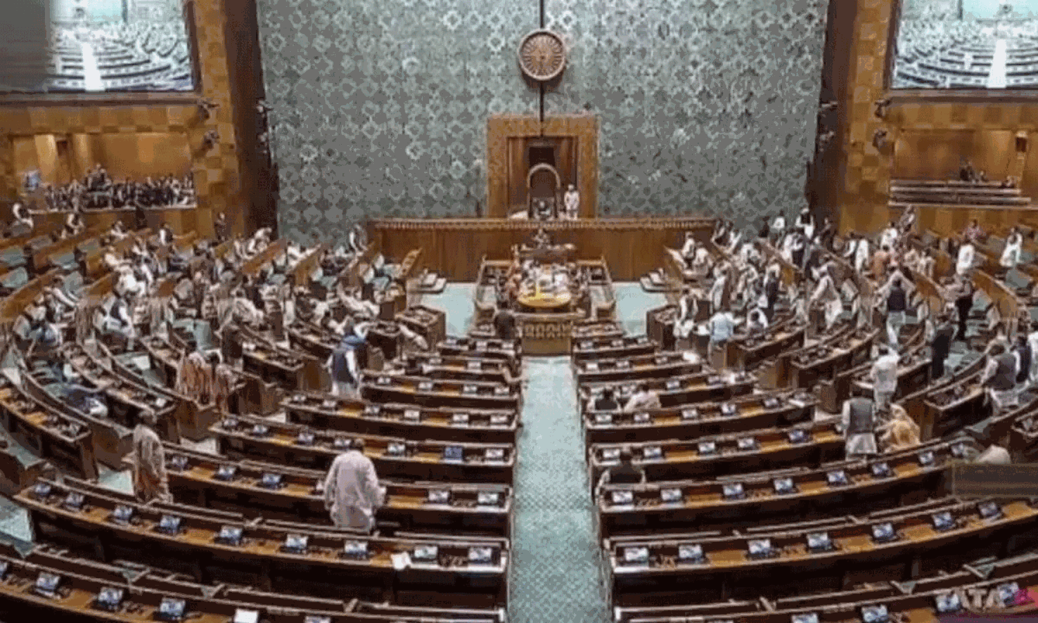 జమిలిపై కేంద్రానిదే నిర్ణయమట.. మరి రాష్ట్రాల సంగతేంటి? జమిలిపై కేంద్రానిదే నిర్ణయమట.. మరి రాష్ట్రాల సంగతేంటి?