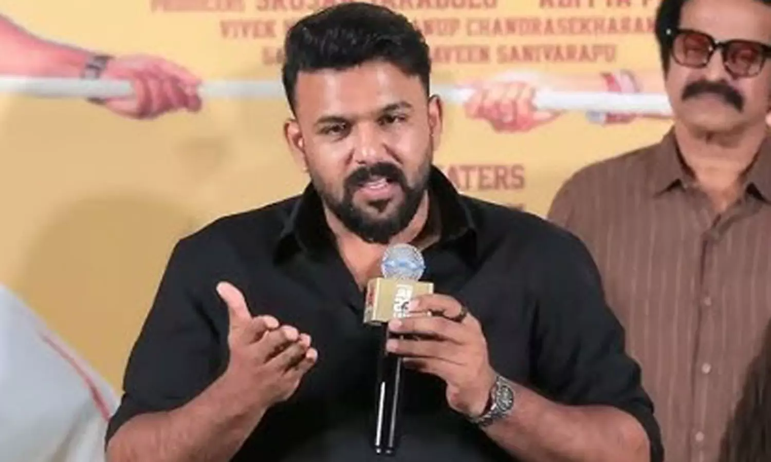 తరుణ్ భాస్కర్ వర్సెస్ జర్నలిస్ట్.. మళ్ళీ మొదలైన లొల్లి!