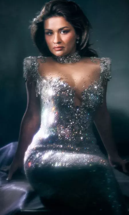 Avneet Just Made Silver the Hottest Color