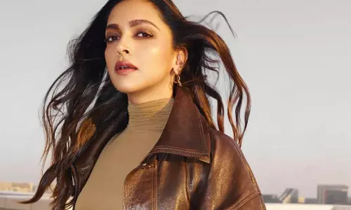 మ్యాక్సీ డ్రెస్ లో మెస్మరైజ్ చేస్తున్న దీపిక.. ఖరీదు తెలిస్తే షాక్!