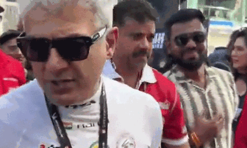 ఫ్యాన్స్ కి సూపర్ స్టార్ వార్నింగ్...!