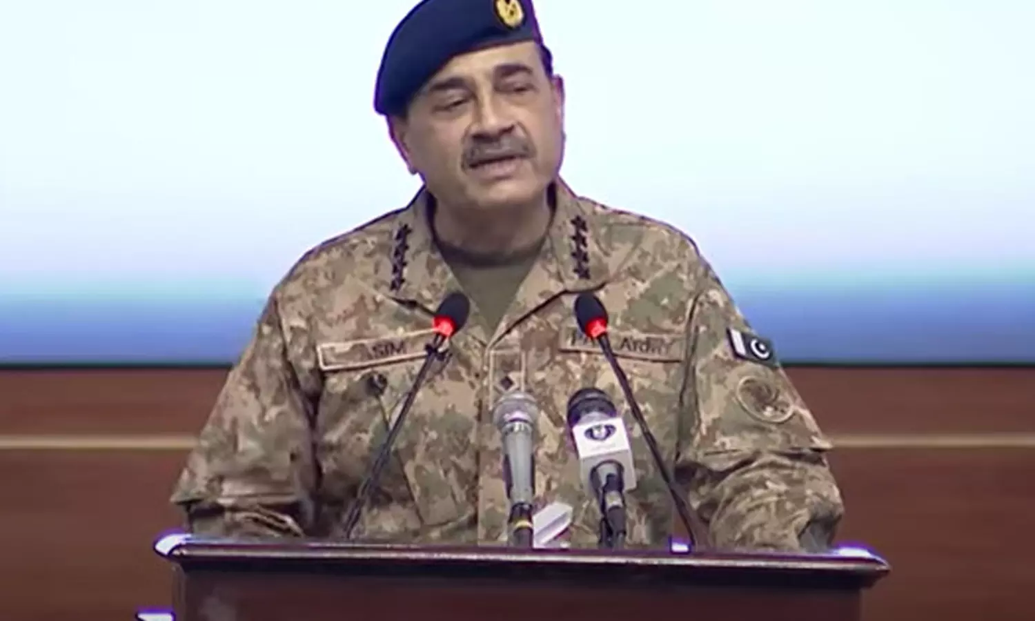 భారత్ ను మళ్లీ రెచ్చగొట్టిన పాక్ సీడీఎఫ్.. తొలి ప్రసంగంలో సంచలన వ్యాఖ్యలు! భారత్ ను మళ్లీ రెచ్చగొట్టిన పాక్ సీడీఎఫ్.. తొలి ప్రసంగంలో సంచలన వ్యాఖ్యలు!