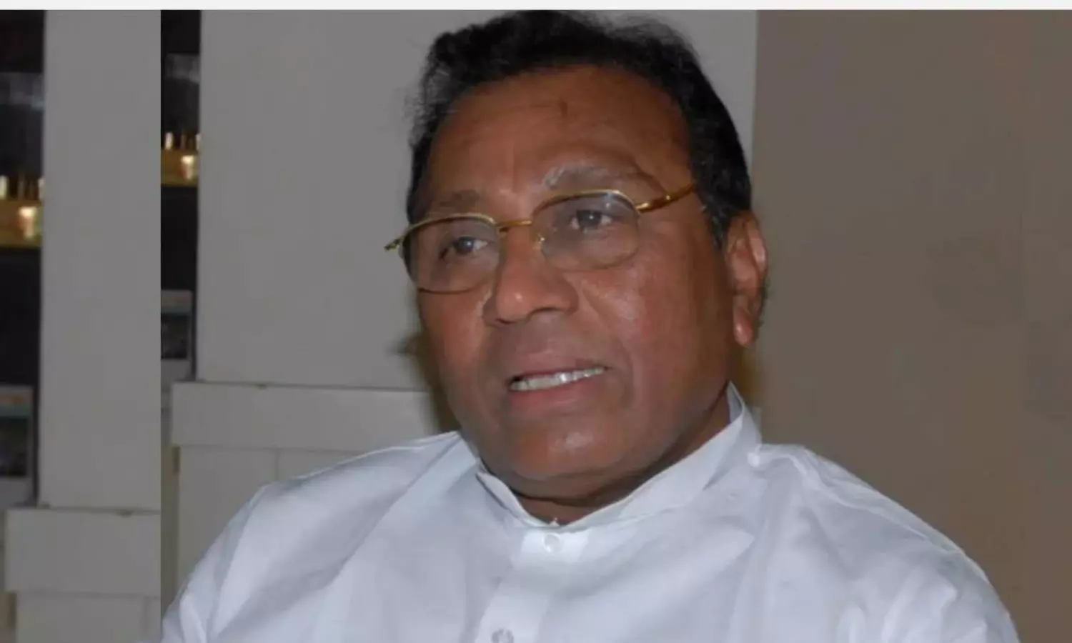 వైసీపీతో దూరం.. మరో సీనియర్ నేత కుటుంబంపై ఆసక్తికర చర్చ వైసీపీతో దూరం.. మరో సీనియర్ నేత కుటుంబంపై ఆసక్తికర చర్చ