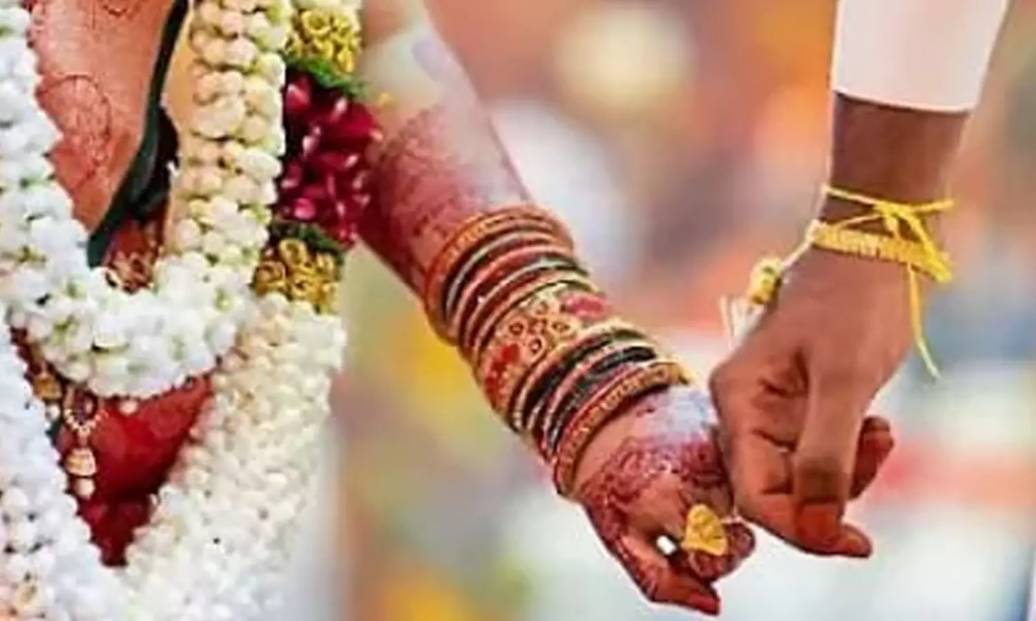 ఎంకి పెళ్లి సుబ్బి చావు... టైటిల్ జస్టిఫికేషన్ అయిన వేళ..! ఎంకి పెళ్లి సుబ్బి చావు... టైటిల్ జస్టిఫికేషన్ అయిన వేళ..!