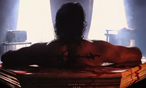 టాక్సిక్ వేటకు ఇంకా వంద రోజులే..