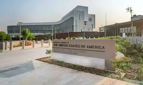 భారతీయులకు హెచ్-1బీ  వీసా అపాయింట్మెంట్స్  వాయుదా.. కారణం ఇదే!