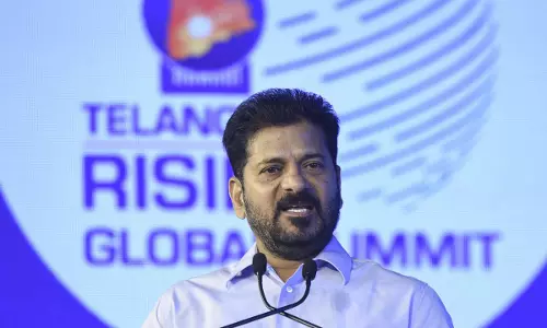 ఫ్యూచర్ సిటీని గుజరాత్ గిఫ్టు సిటీలా ప్లాన్ చేయొచ్చుగా రేవంత్?