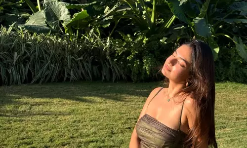 Anushka Sen Glows in a Sun kissed Moment of Peace