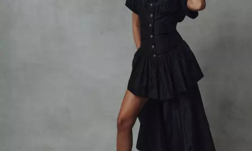 Black Magic: Ananya Panday’s High-Fashion Aura Black Magic: Ananya Panday’s High-Fashion Aura