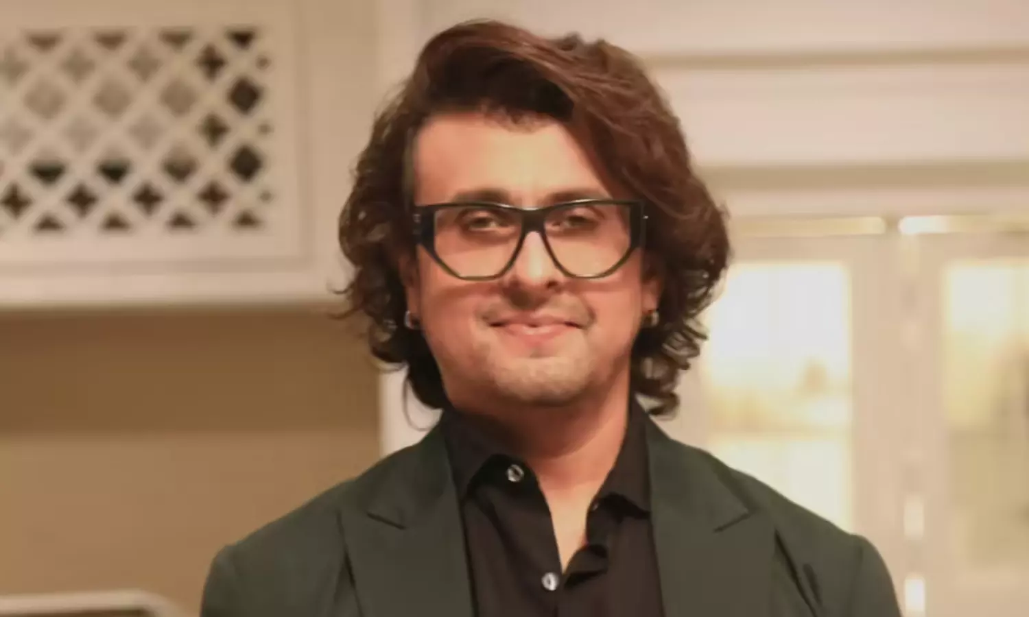 12 కోట్ల రెంటు ఎంజాయ్ చేస్తున్న గాయకుడు 12 కోట్ల రెంటు ఎంజాయ్ చేస్తున్న గాయకుడు