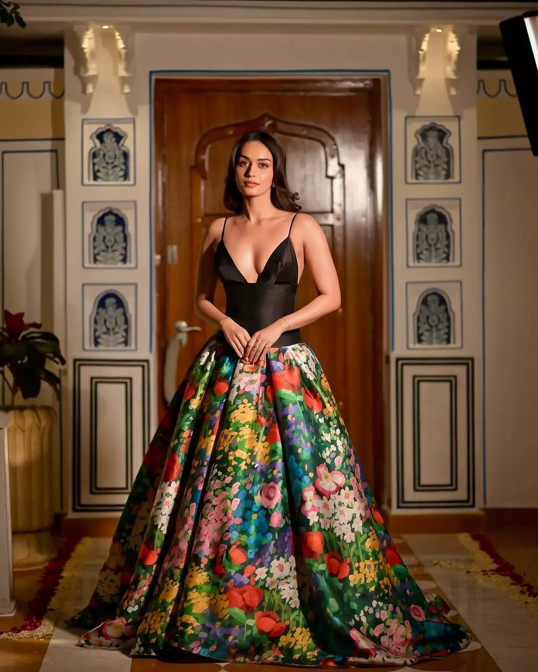 Manushi Chhillar Black Dress Rules Instagram Manushi Chhillar Black Dress Rules Instagram