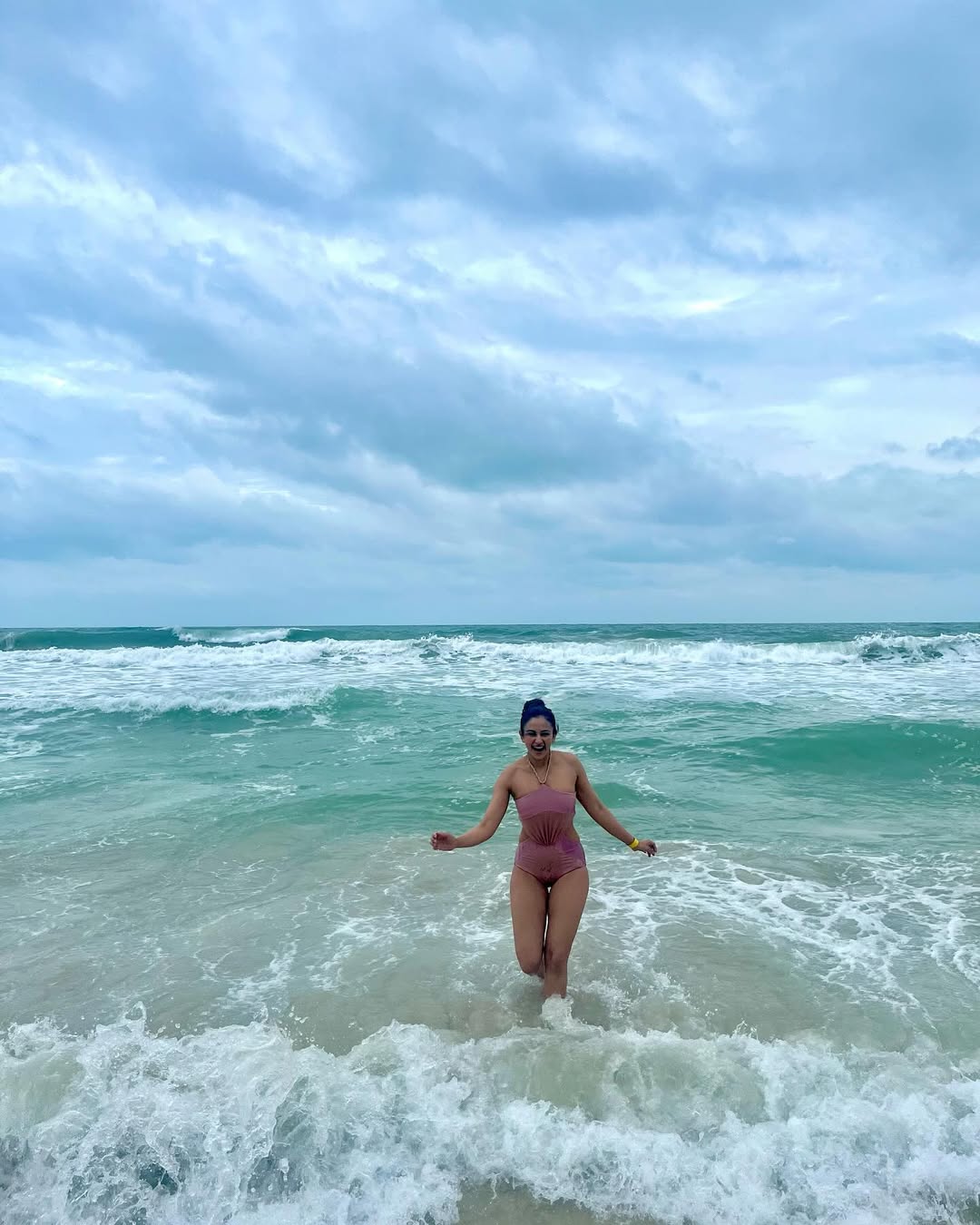 Rakul Preet’s Chic Boots Look Turns Heads at Amazon Fashion Event Rakul Preet’s Chic Boots Look Turns Heads at Amazon Fashion Event