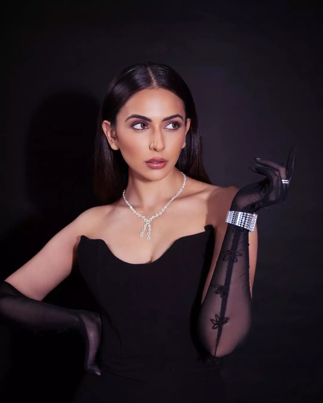 Rakul Preet’s Chic Boots Look Turns Heads at Amazon Fashion Event Rakul Preet’s Chic Boots Look Turns Heads at Amazon Fashion Event