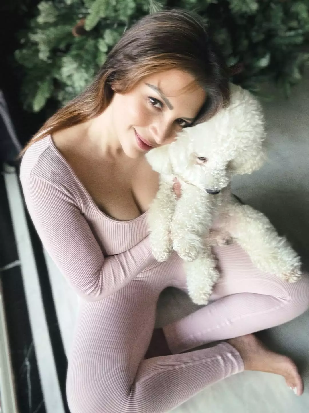 Shama Sikander’s Glow Steals the Frame in Christmas Moment