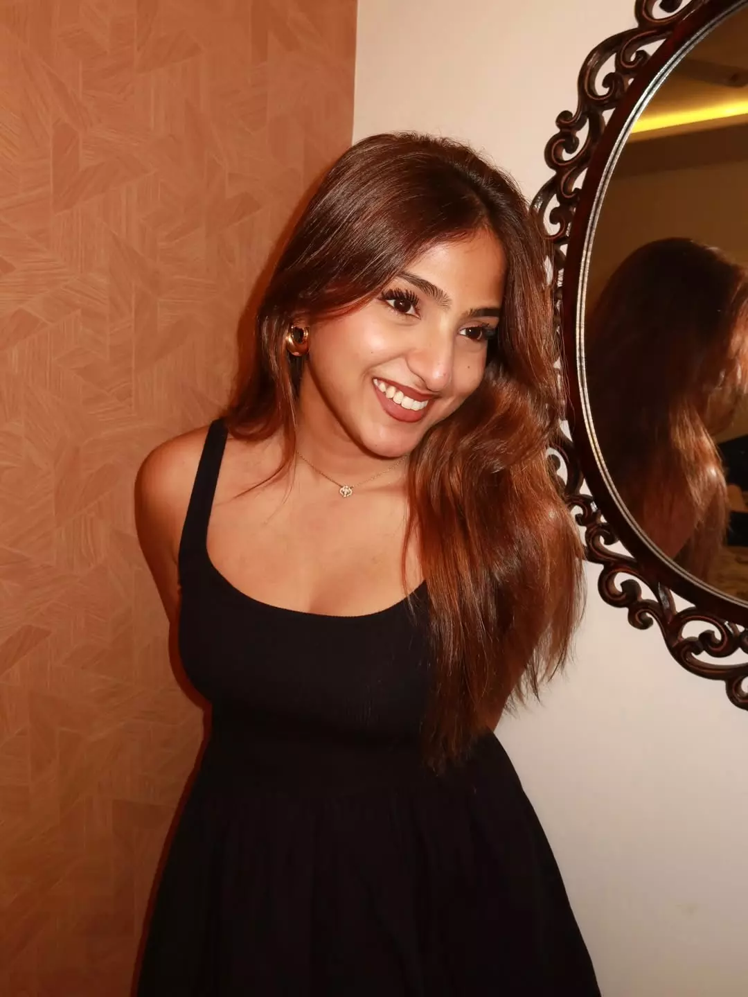 Pranavi Manukonda Stuns in Timeless Black Elegance