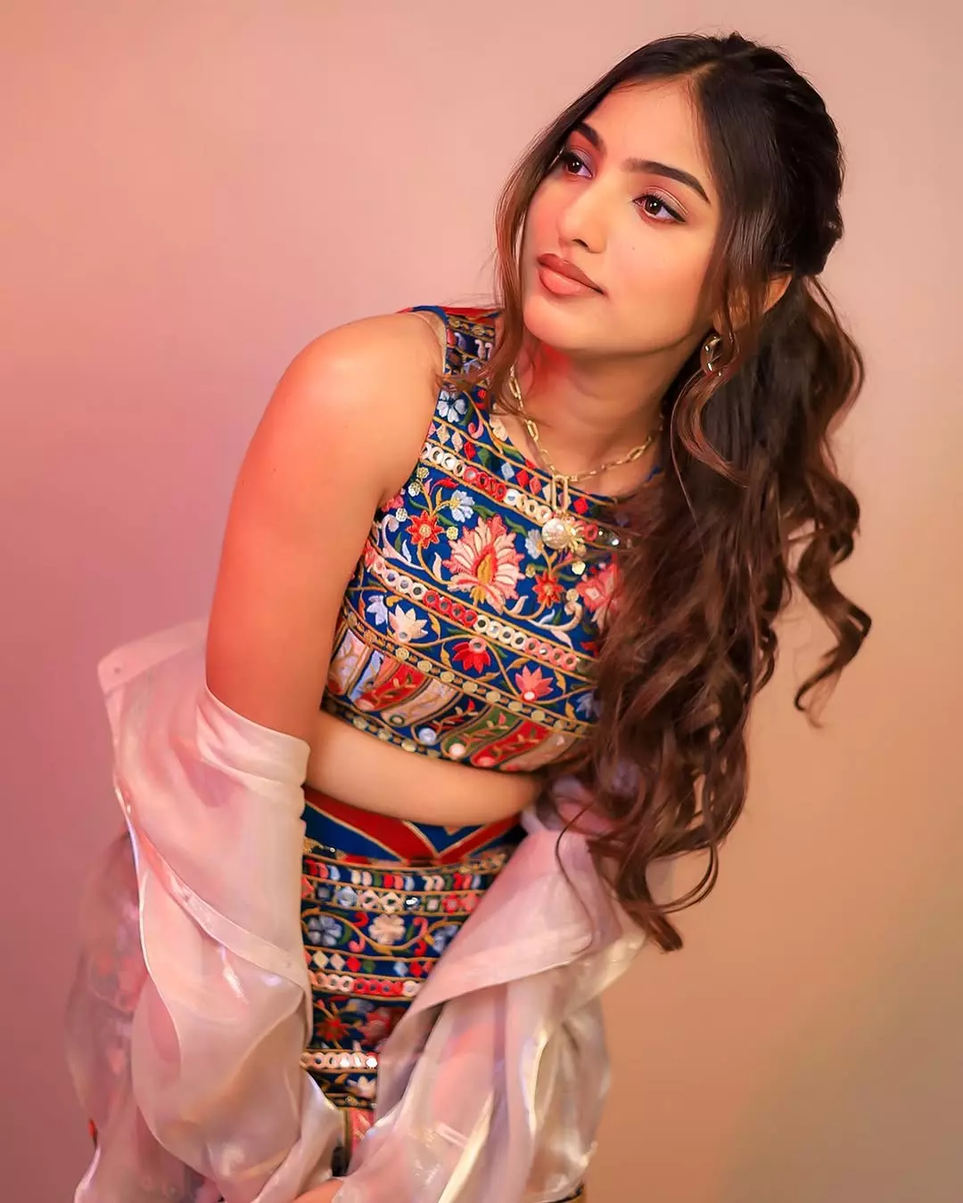 Pranavi Manukonda Stuns in Timeless Black Elegance