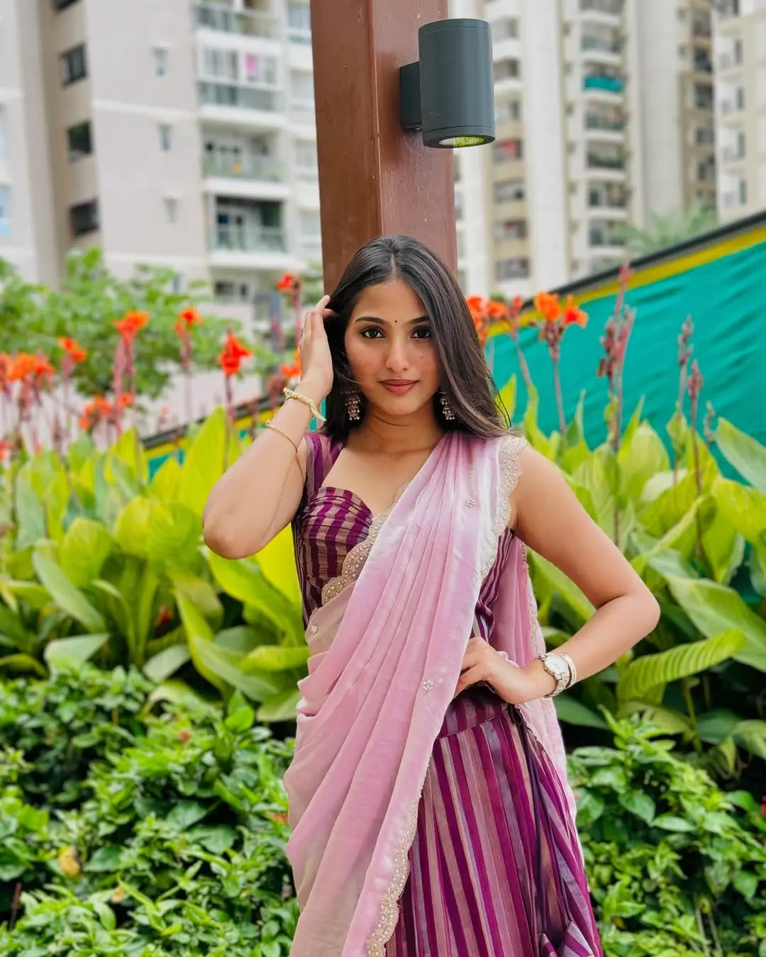 Pranavi Manukonda Stuns in Timeless Black Elegance