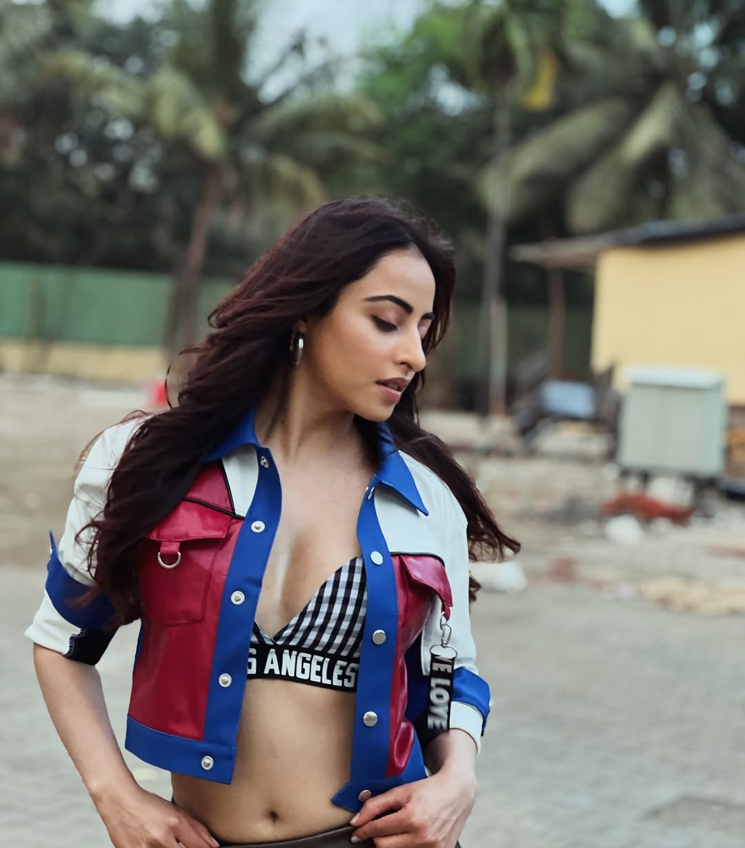 Niyati Fatnani’s Dreamy Saree Look Goes Viral