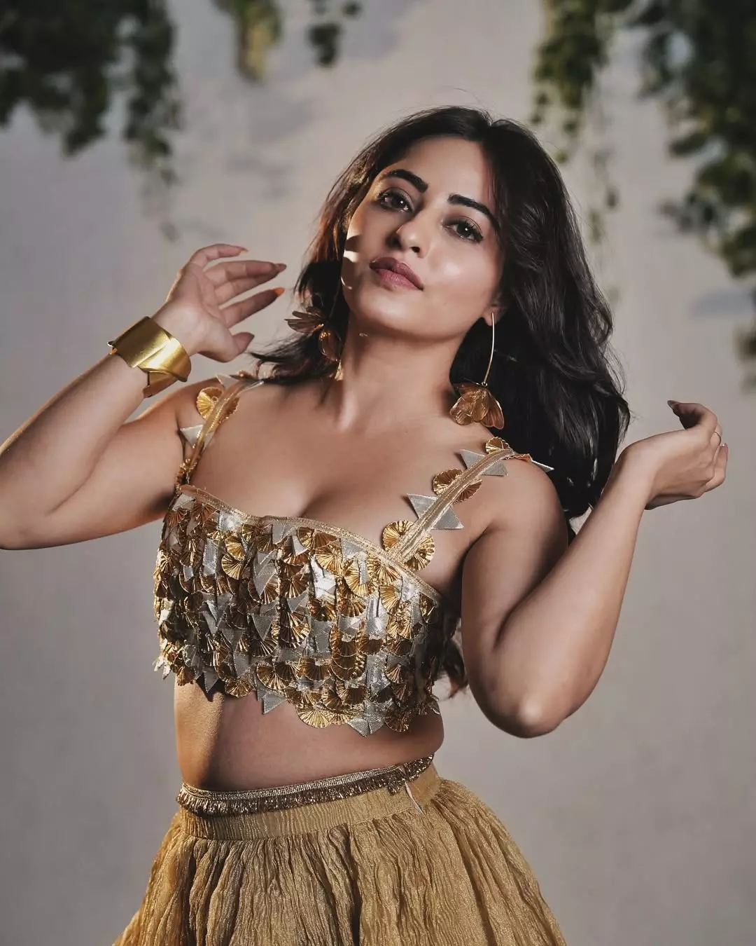 Niyati Fatnani’s Dreamy Saree Look Goes Viral