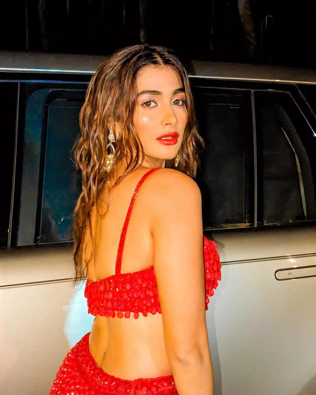 Pooja Hegde: A Breeze of Glamour and Grace