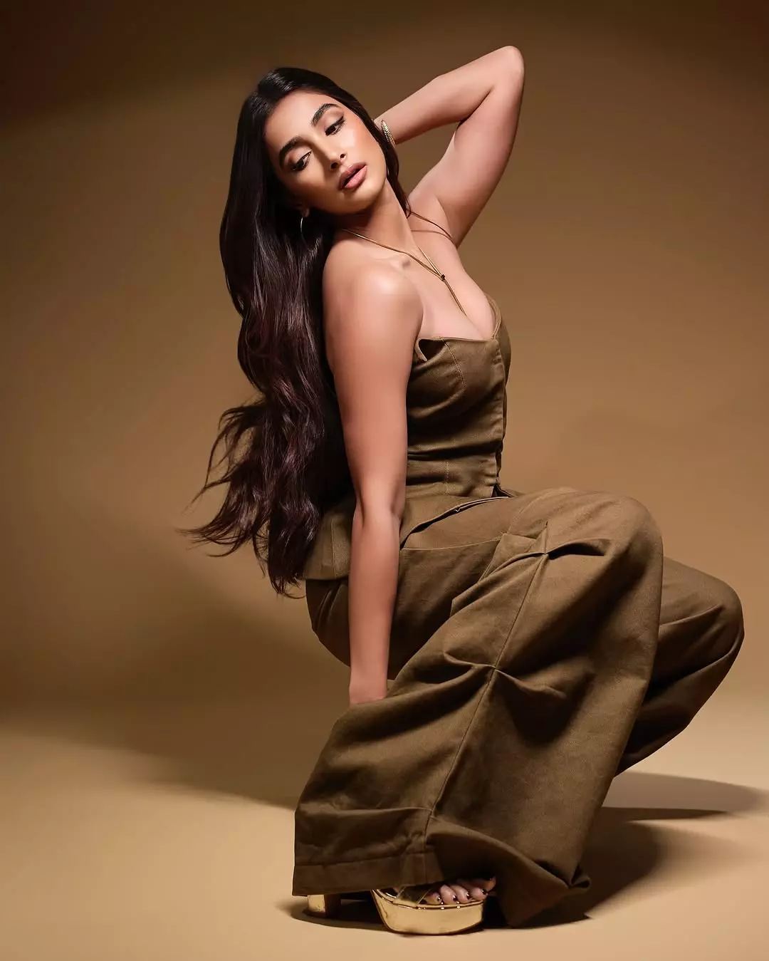 Pooja Hegde: A Breeze of Glamour and Grace