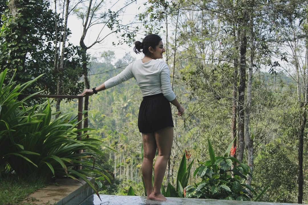 Esther Anil stuns fans with maldives vacation photos