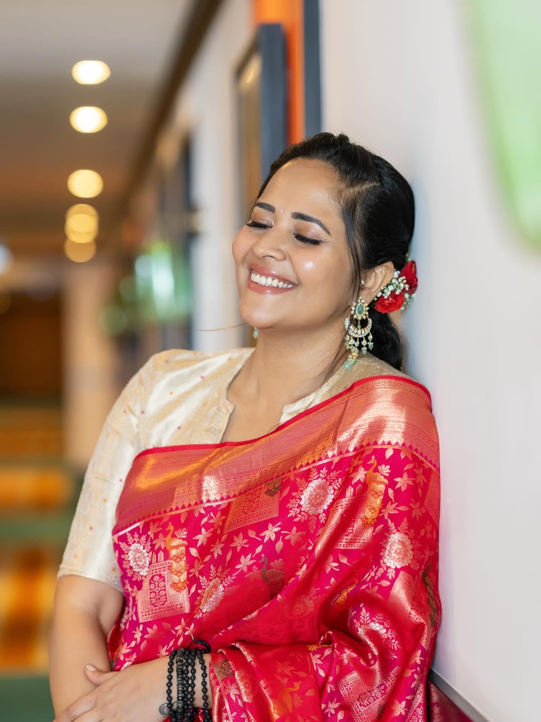 Anasuya in a Graceful Pink Saree Look Anasuya in a Graceful Pink Saree Look
