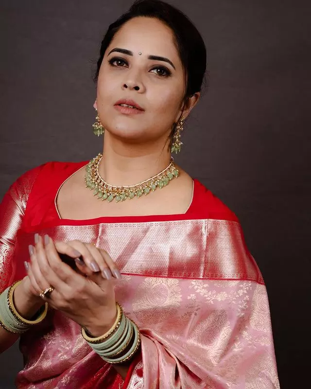 Anasuya in a Graceful Pink Saree Look