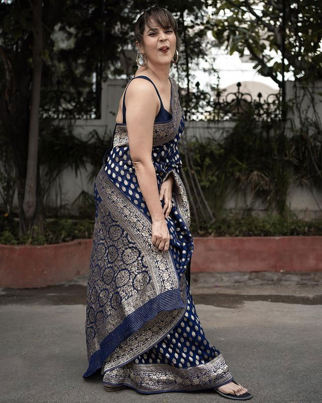 Anasuya in a Graceful Pink Saree Look