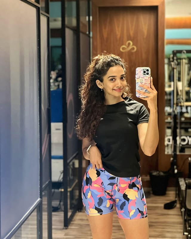 Saanve Megghana Lights Up the Evening Sky