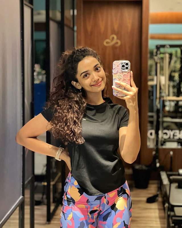 Saanve Megghana Lights Up the Evening Sky